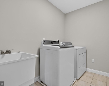 889 Ballou Street - Photo Thumbnail 73