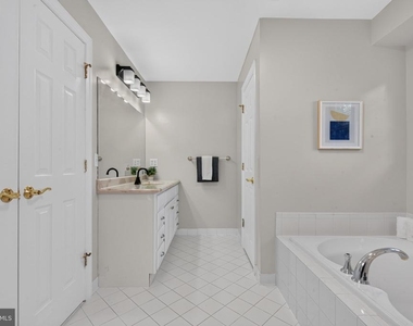 889 Ballou Street - Photo Thumbnail 64