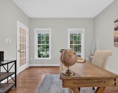 889 Ballou Street - Photo Thumbnail 14