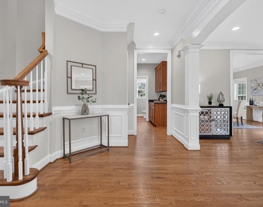 889 Ballou Street - Photo Thumbnail 2