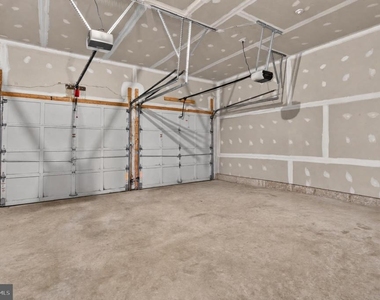 889 Ballou Street - Photo Thumbnail 80