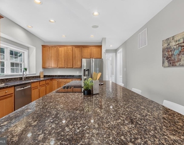 889 Ballou Street - Photo Thumbnail 28