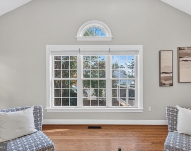 889 Ballou Street - Photo Thumbnail 38