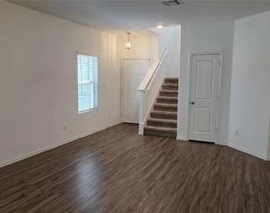 249 Red Buckeye Loop - Photo Thumbnail 2