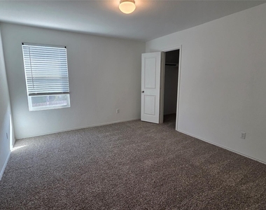 249 Red Buckeye Loop - Photo Thumbnail 15