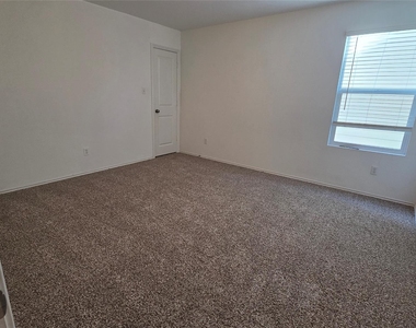 249 Red Buckeye Loop - Photo Thumbnail 16