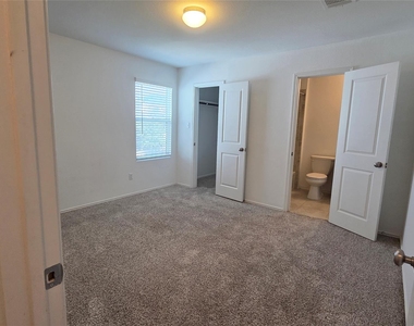 249 Red Buckeye Loop - Photo Thumbnail 17