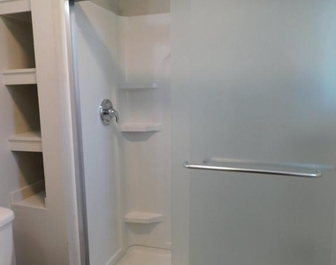 146 Sunset Drive - Photo Thumbnail 16