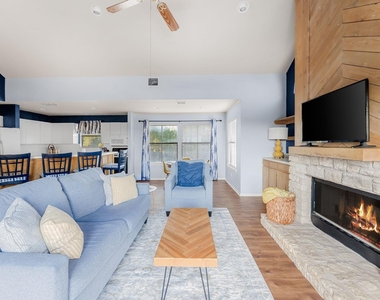 1501 Ridge Harbor Dr - Photo Thumbnail 6