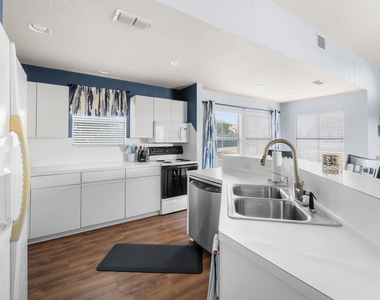 1501 Ridge Harbor Dr - Photo Thumbnail 10