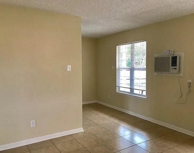 1206 Bundrant Dr - Photo Thumbnail 3