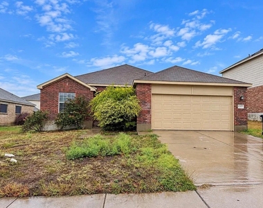 6305 Bridgewood Dr - Photo Thumbnail 1