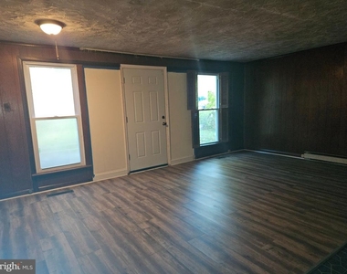 585 General Patterson Drive - Photo Thumbnail 20