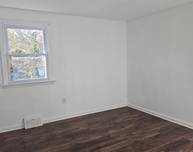 585 General Patterson Drive - Photo Thumbnail 29