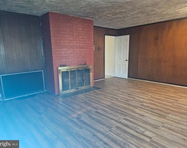 585 General Patterson Drive - Photo Thumbnail 18