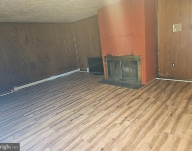 585 General Patterson Drive - Photo Thumbnail 17