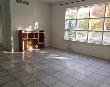 585 General Patterson Drive - Photo Thumbnail 9