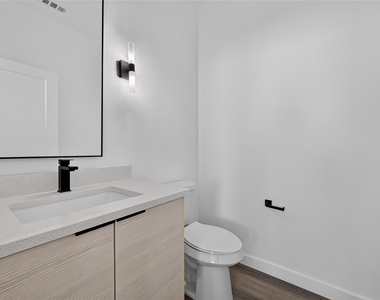 21515a Patton Ave - Photo Thumbnail 10