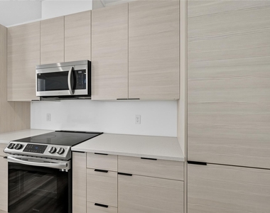 21515a Patton Ave - Photo Thumbnail 9
