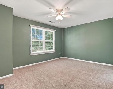 663b Rose Hollow Drive - Photo Thumbnail 22
