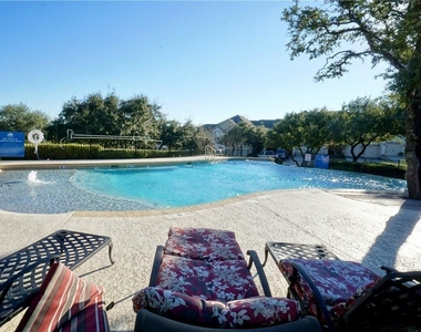 210 Darwins Way - Photo Thumbnail 24