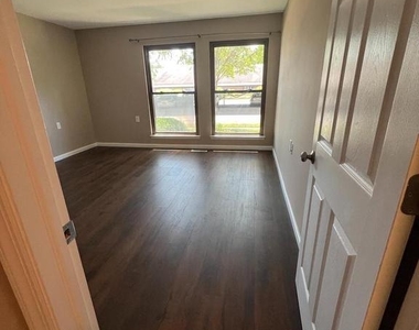 3 3d Twin River Dr - Photo Thumbnail 9