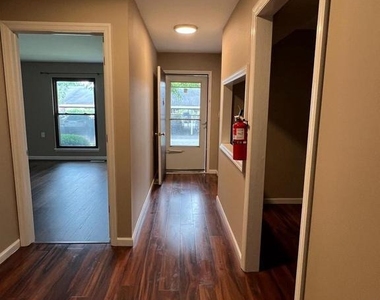 3 3d Twin River Dr - Photo Thumbnail 2
