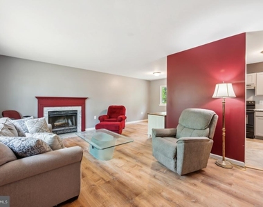 310 N Carolina Trail - Photo Thumbnail 4