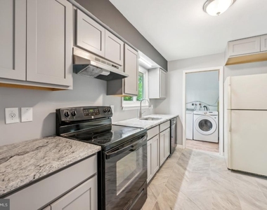 310 N Carolina Trail - Photo Thumbnail 15