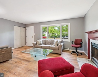 310 N Carolina Trail - Photo Thumbnail 8