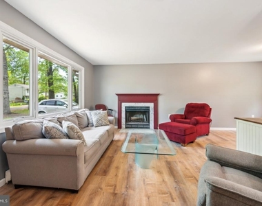 310 N Carolina Trail - Photo Thumbnail 3