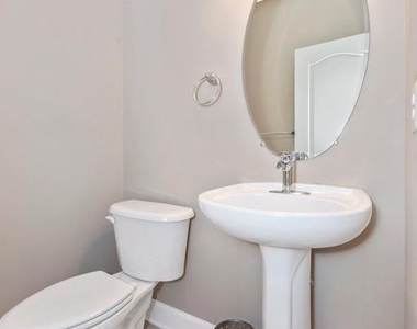 829 Hidden Marsh Street - Photo Thumbnail 18