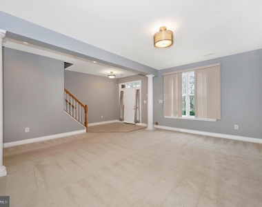 829 Hidden Marsh Street - Photo Thumbnail 6