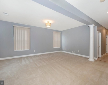 829 Hidden Marsh Street - Photo Thumbnail 4