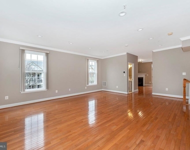 829 Hidden Marsh Street - Photo Thumbnail 17