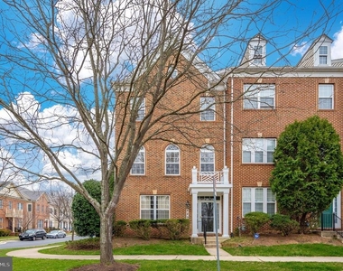 829 Hidden Marsh Street - Photo Thumbnail 48