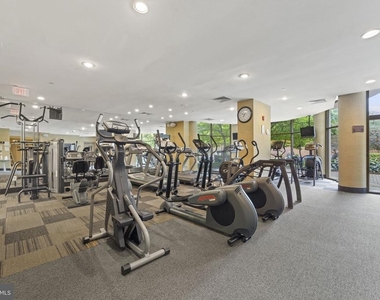 10101 Grosvenor Place - Photo Thumbnail 18