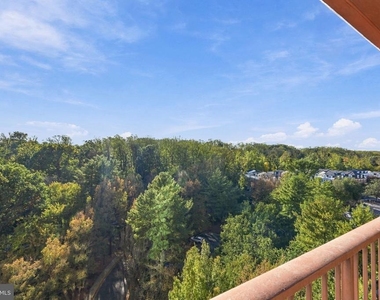 10101 Grosvenor Place - Photo Thumbnail 16