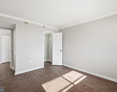 10101 Grosvenor Place - Photo Thumbnail 11