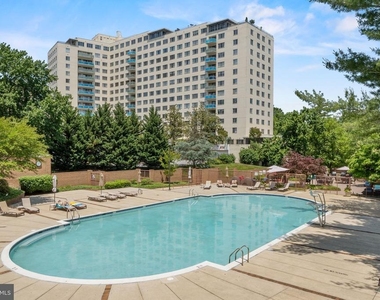 10101 Grosvenor Place - Photo Thumbnail 17