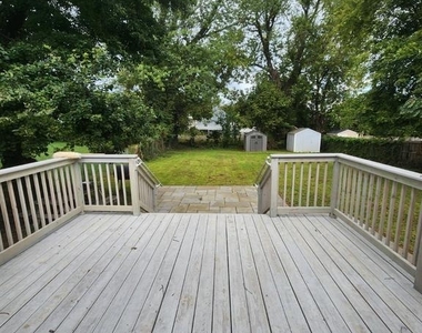 112 James Street - Photo Thumbnail 11