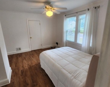 112 James Street - Photo Thumbnail 13