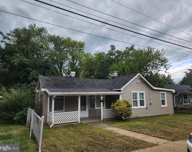 112 James Street - Photo Thumbnail 2