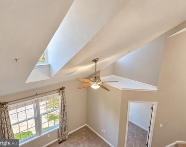 9502 Blast Avenue - Photo Thumbnail 54