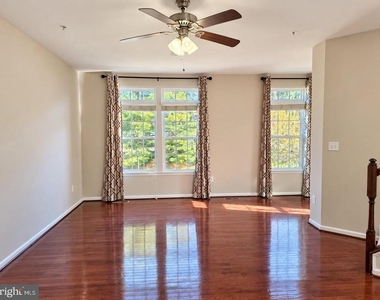 9502 Blast Avenue - Photo Thumbnail 35