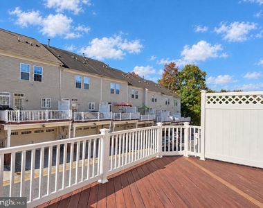 9502 Blast Avenue - Photo Thumbnail 30