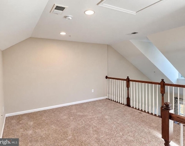 9502 Blast Avenue - Photo Thumbnail 59