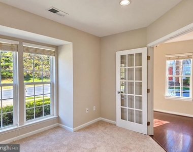 9502 Blast Avenue - Photo Thumbnail 19