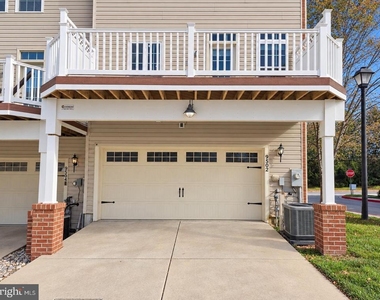 9502 Blast Avenue - Photo Thumbnail 7