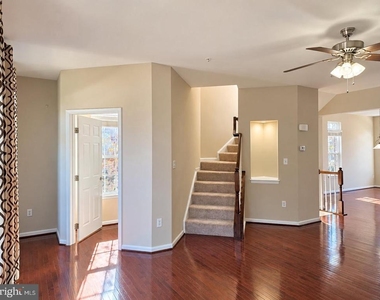 9502 Blast Avenue - Photo Thumbnail 37